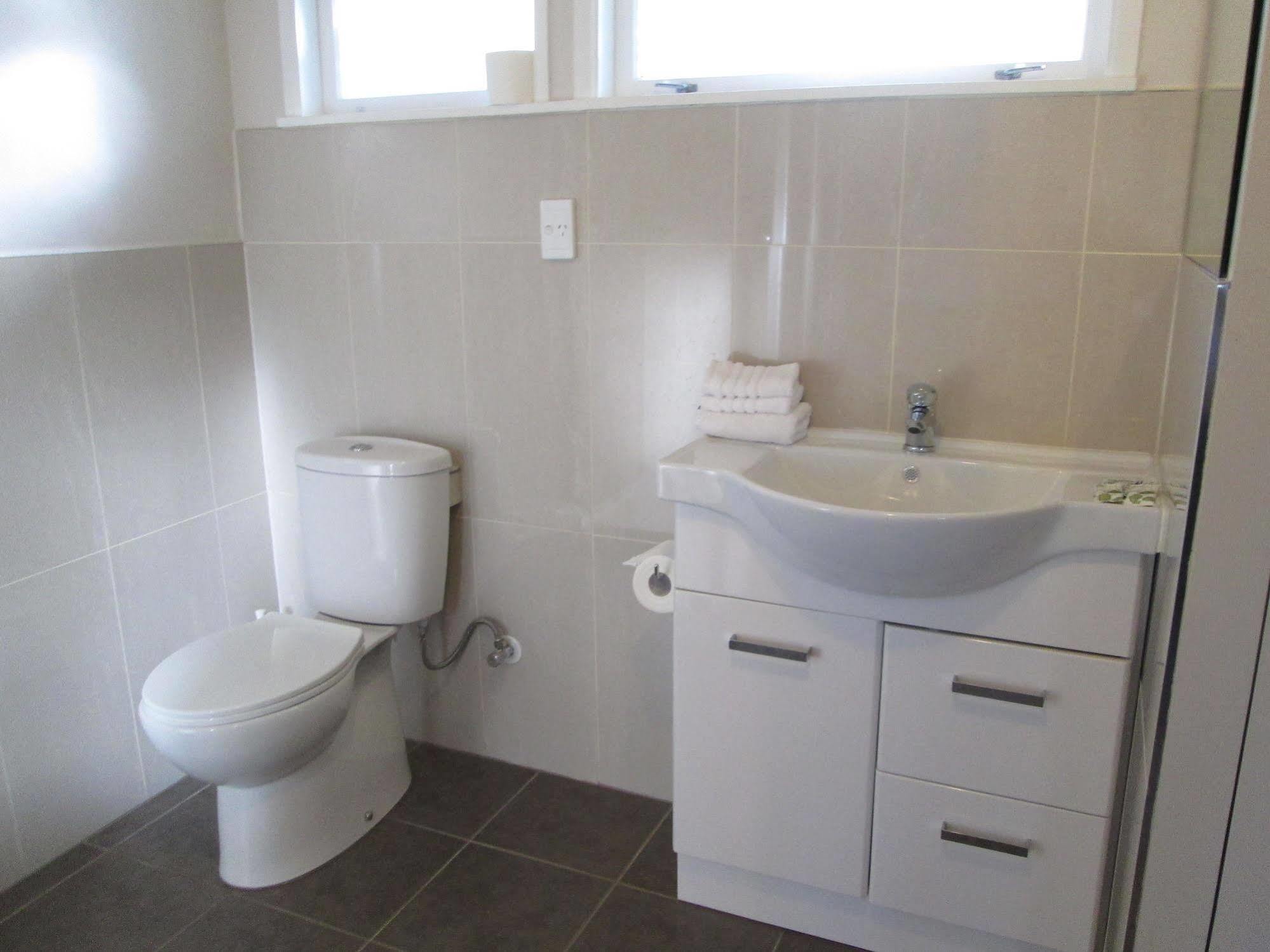 Colonial Motel Papakura Extérieur photo