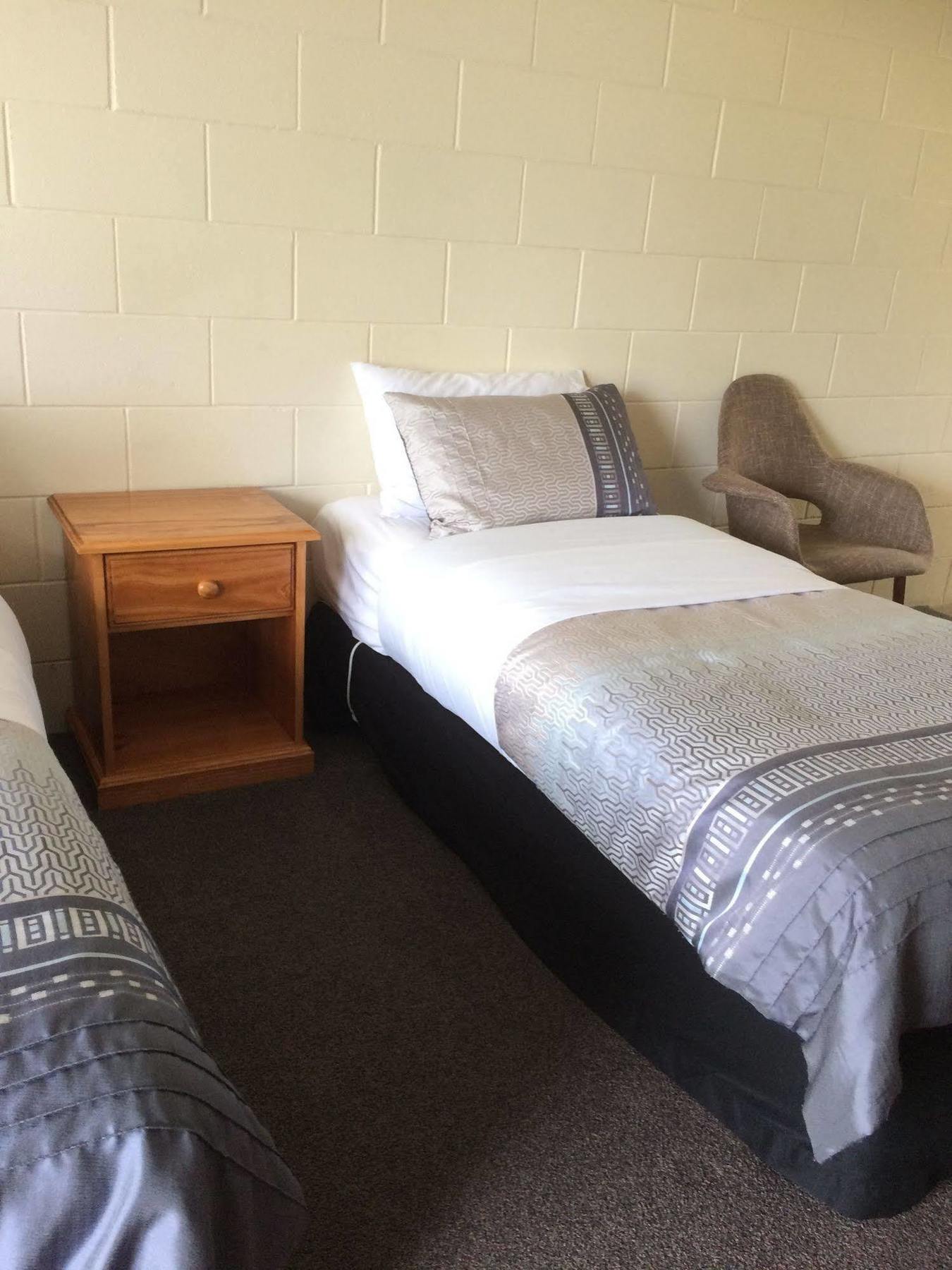 Colonial Motel Papakura Extérieur photo